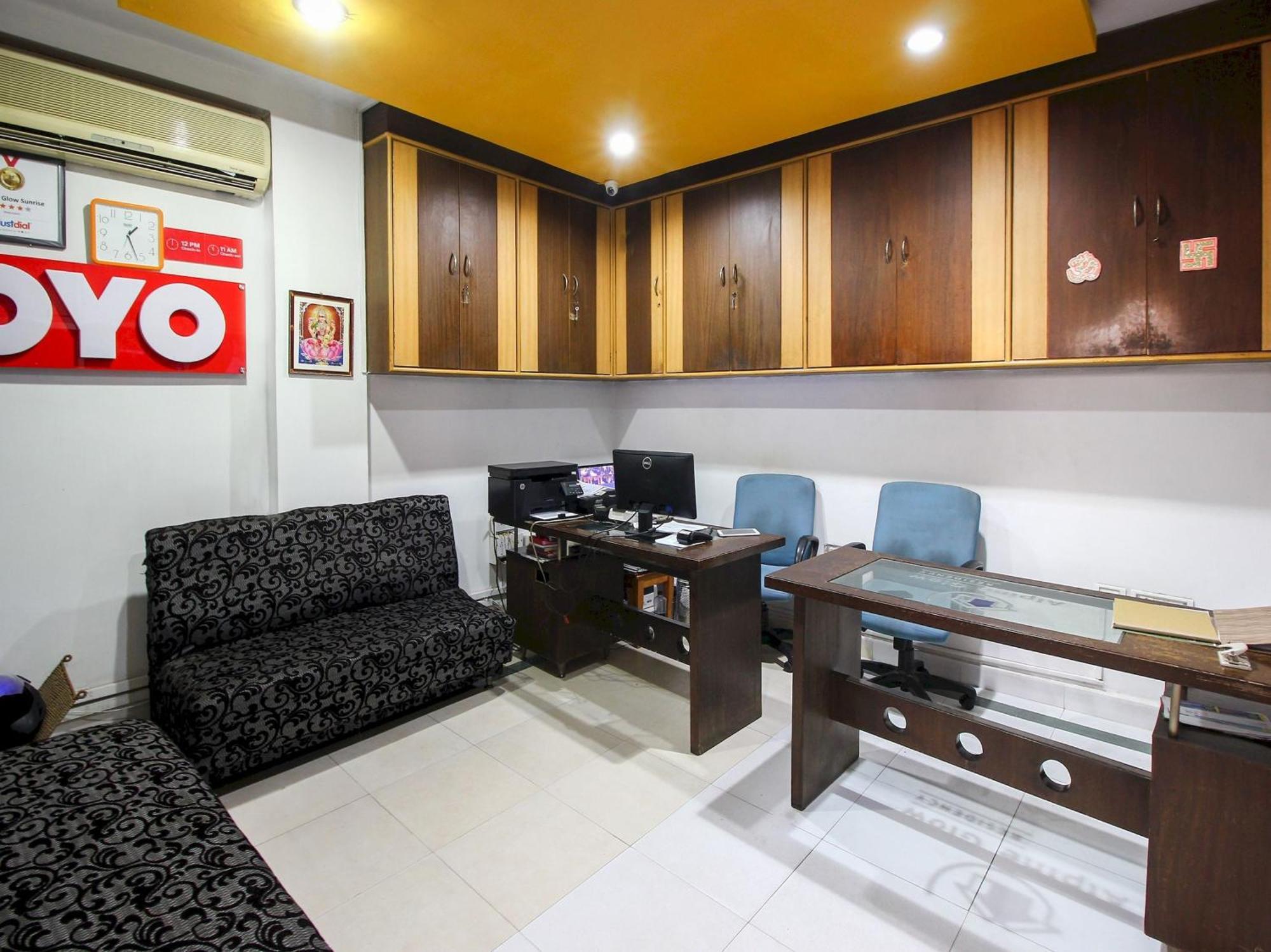 Super Collection O Begumpet Formerly Alpine Glow Sunrise Hyderabad Exteriör bild