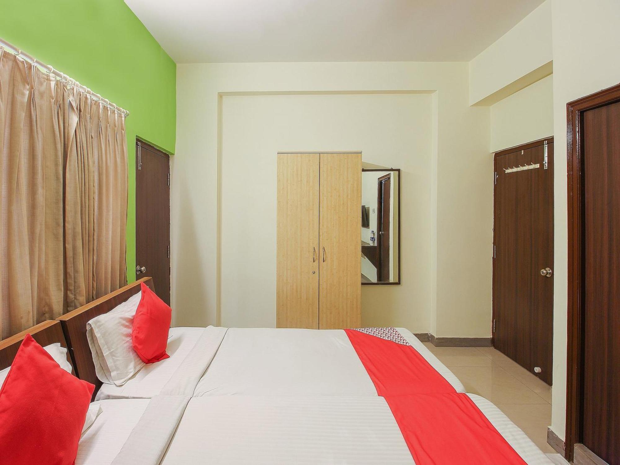 Super Collection O Begumpet Formerly Alpine Glow Sunrise Hyderabad Exteriör bild