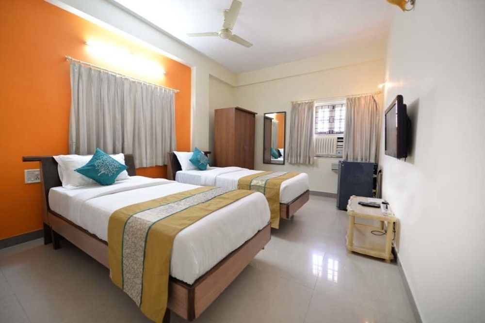 Super Collection O Begumpet Formerly Alpine Glow Sunrise Hyderabad Exteriör bild