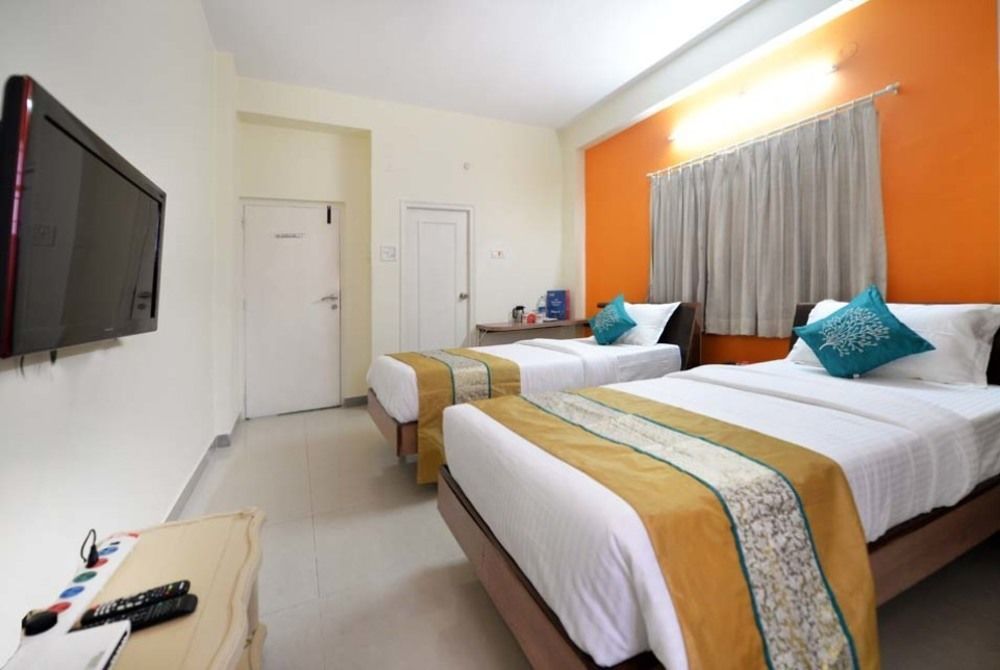 Super Collection O Begumpet Formerly Alpine Glow Sunrise Hyderabad Exteriör bild